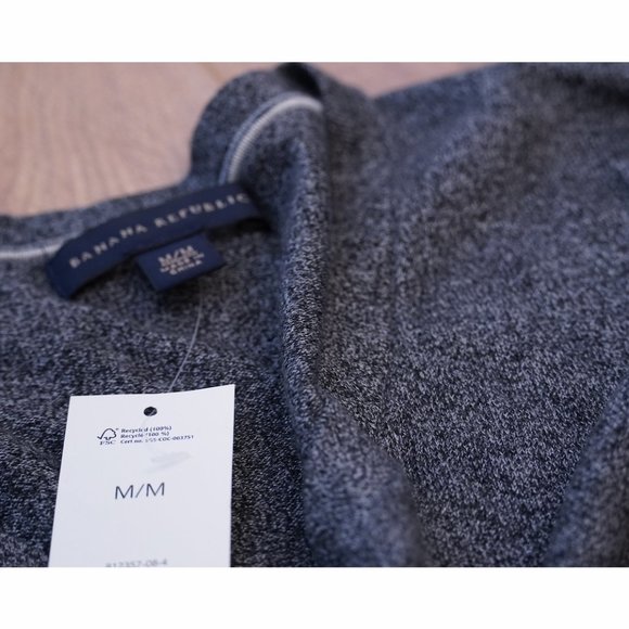 Banana Republic Sweater NWT - Picture 7 of 7